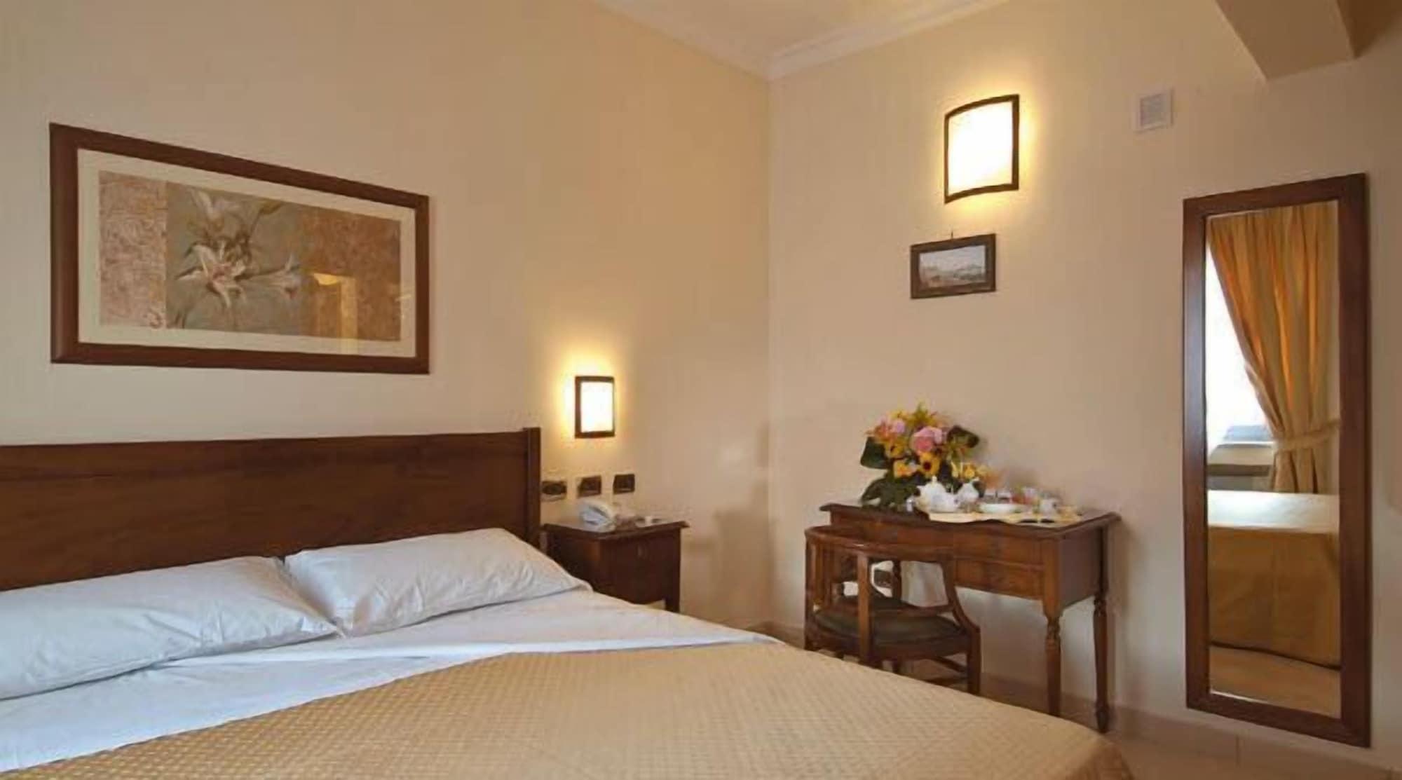 Buono Hotel Napels Buitenkant foto
