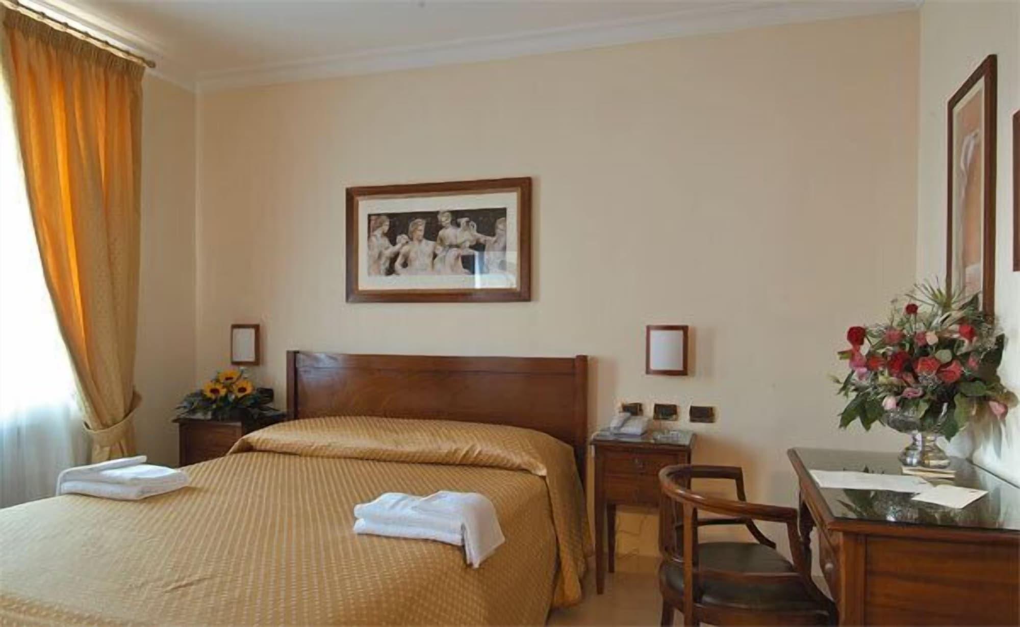Buono Hotel Napels Buitenkant foto