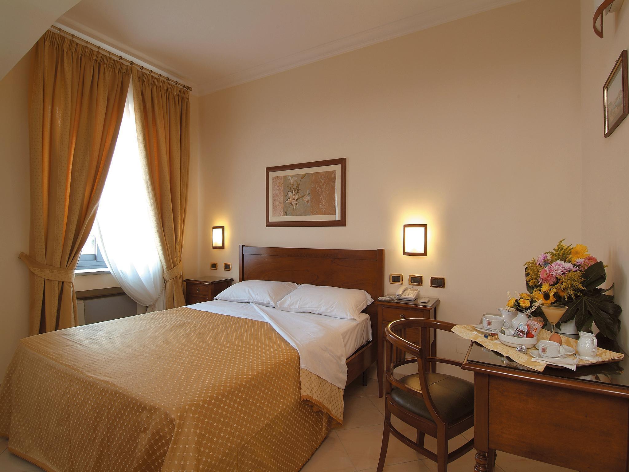 Buono Hotel Napels Kamer foto